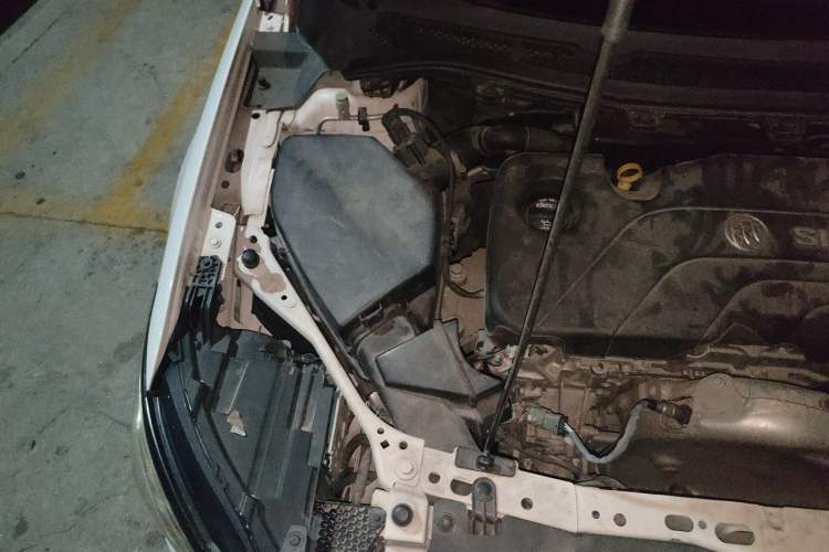 Used Buick Verano 2018 Sedan 15S Automatic Leading Model Engine Bay Right