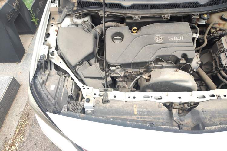 Used Buick Verano 2018 Sedan 15S Automatic Entry Model Engine Bay Right
