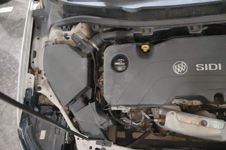 Used Buick Verano 2018 Sedan 15S Automatic Leading Model Engine Bay Right