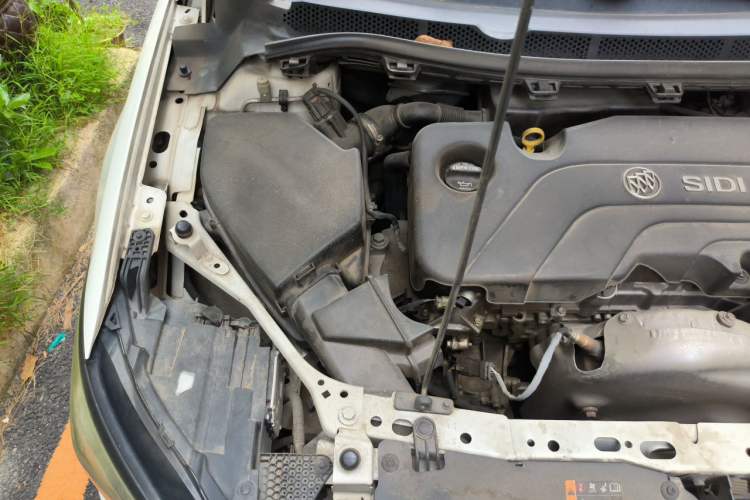 Used Buick Verano 2018 Sedan 15S Automatic Entry Model Engine Bay Right
