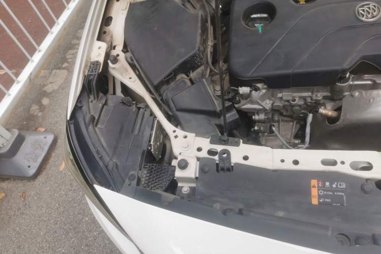 Used Buick Verano 2018 Sedan 15S Automatic Entry Model Engine Bay Right