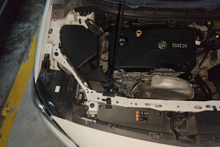 Used Buick Verano 2018 Sedan 15S Automatic Leading Model Engine Bay Right