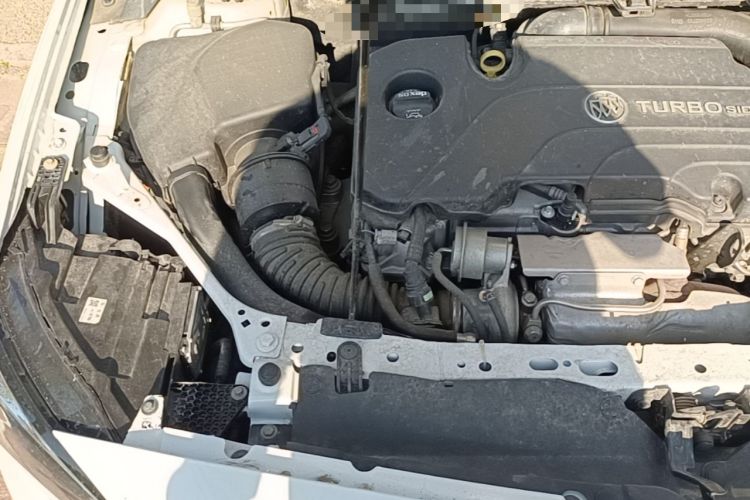 Used Buick Verano 2018 Sedan 20T Dual-Clutch Leading Model Engine Bay Right