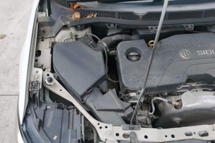 Used Buick Verano 2018 Sedan 15S Automatic Entry Model Engine Bay Right