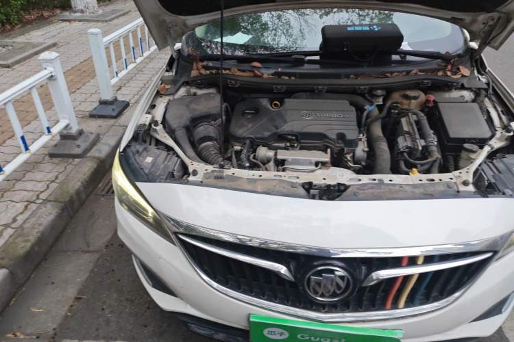 Used Buick Verano 2018 Sedan 20T Dual-Clutch Leading Model Engine Bay Right
