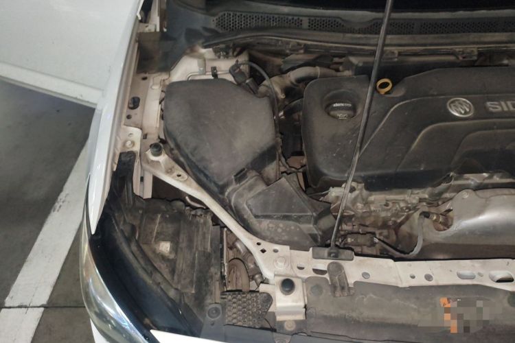 Used Buick Verano 2018 Sedan 15S Automatic Leading Model Engine Bay Right