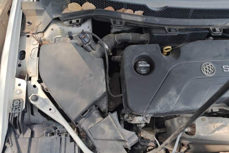 Used Buick Verano 2018 Sedan 15S Automatic Entry Model Engine Bay Right