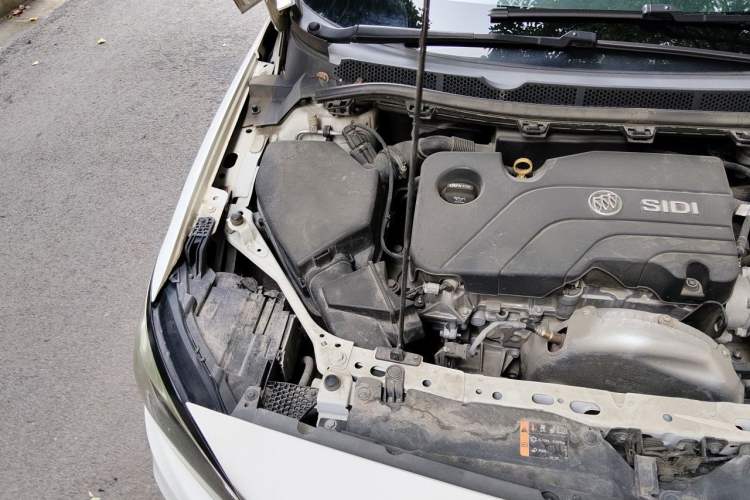 Used Buick Verano 2018 Sedan 15S Automatic Entry Model Engine Bay Right