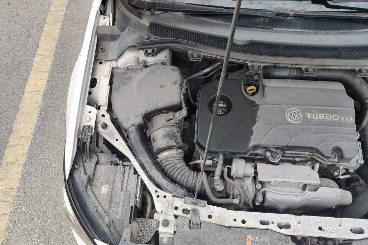 Used Buick Verano 2018 Sedan 20T Dual-Clutch Leading Model Engine Bay Right
