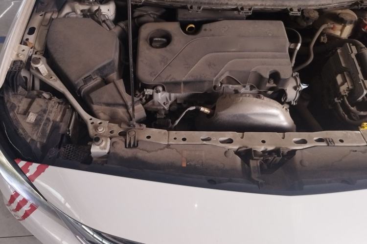 Used Buick Verano 2018 Sedan 15S Manual Leading Model Engine Bay Right