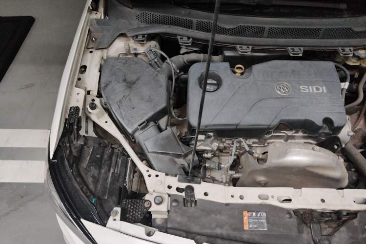 Used Buick Verano 2018 Sedan 15S Automatic Entry Model Engine Bay Right