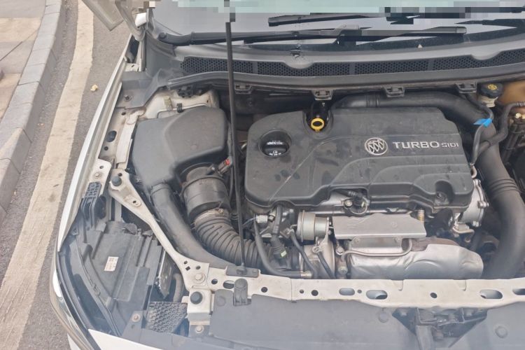 Used Buick Verano 2018 Sedan 20T Dual-Clutch Leading Model Engine Bay Right