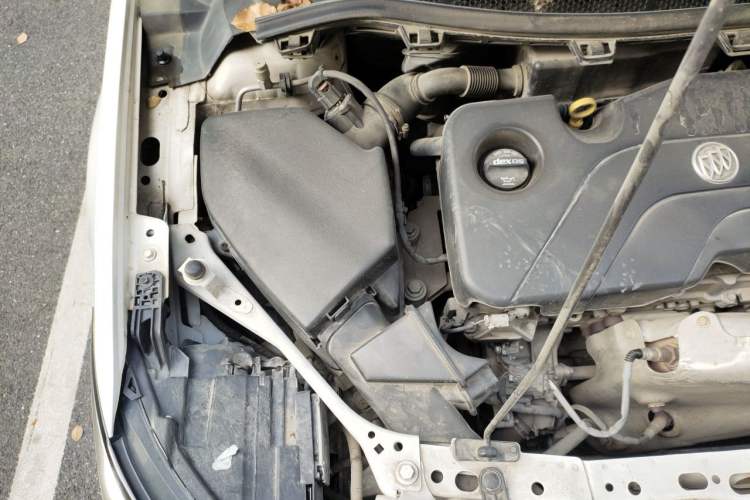 Used Buick Verano 2018 Sedan 15S Automatic Leading Model Engine Bay Right