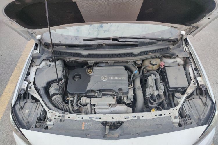Used Buick Verano 2018 Sedan 20T Dual-Clutch Leading Model Engine Bay
