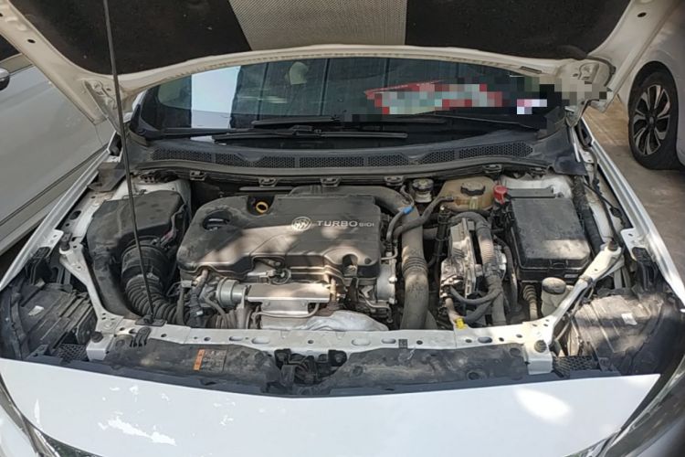 Used Buick Verano 2018 Sedan 20T Dual-Clutch Leading Model Engine Bay