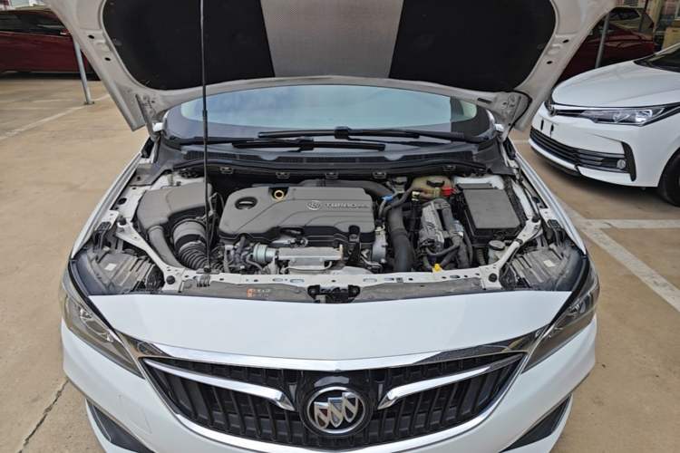 Used Buick Verano 2018 Sedan 20T Dual-Clutch Leading Model Engine Bay