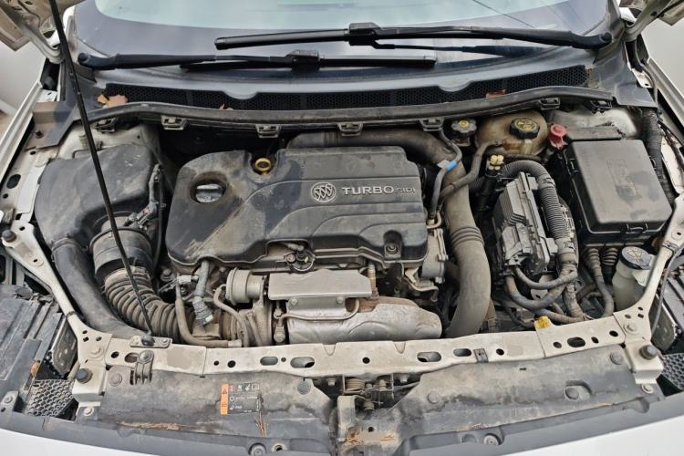 Used Buick Verano 2018 Sedan 20T Dual-Clutch Leading Model Engine Bay