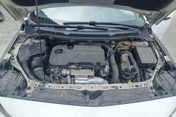 Used Buick Verano 2018 Sedan 20T Dual-Clutch Leading Model Engine Bay