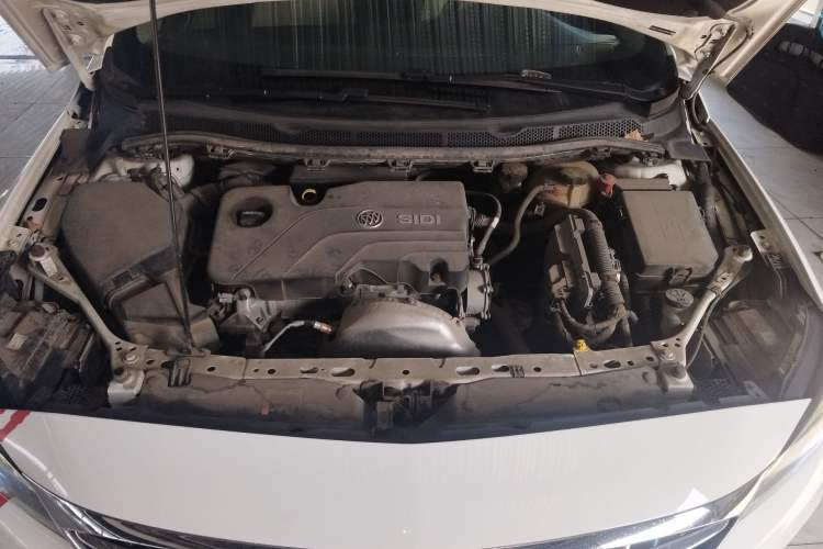 Used Buick Verano 2018 Sedan 15S Manual Leading Model Engine Bay