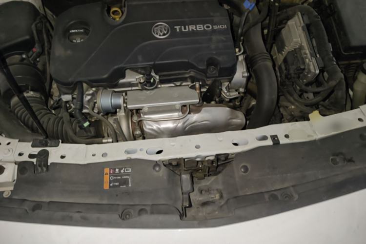 Used Buick Verano 2018 Sedan 20T Dual-Clutch Leading Model Engine Bay