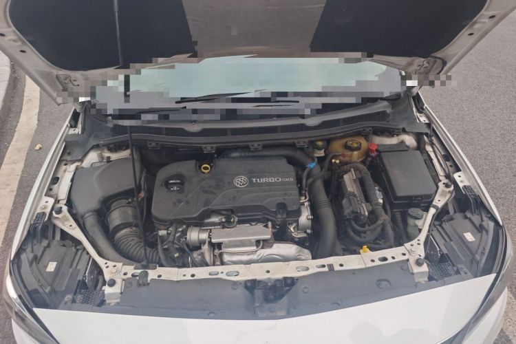 Used Buick Verano 2018 Sedan 20T Dual-Clutch Leading Model Engine Bay