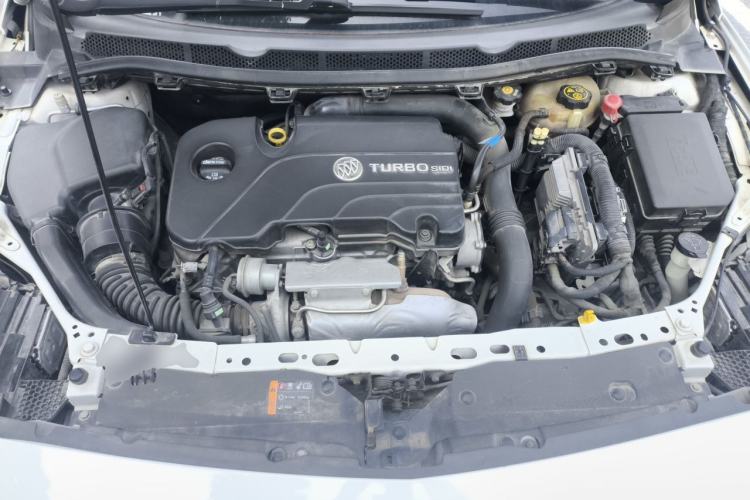 Used Buick Verano 2018 Sedan 20T Dual-Clutch Leading Model Engine Bay