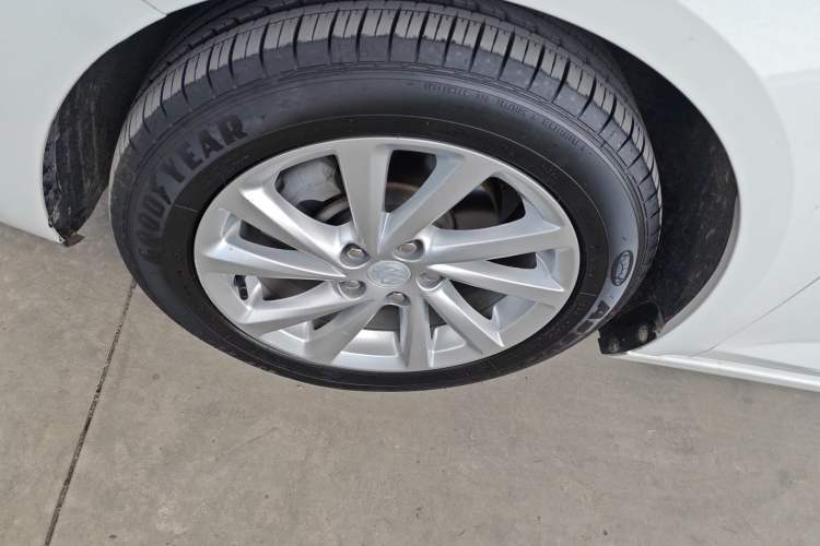 Used Buick Verano 2018 Sedan 15S Automatic Entry Model Exterior 1