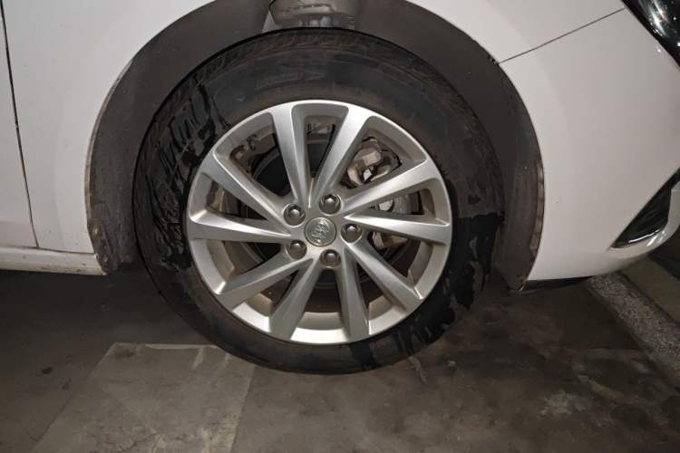 Used Buick Verano 2018 Sedan 15S Manual Leading Model Exterior 1