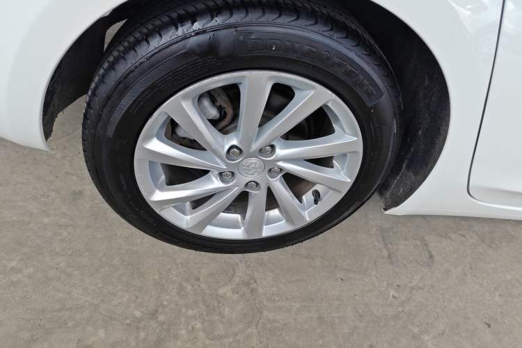 Used Buick Verano 2018 Sedan 15S Automatic Entry Model Exterior 2