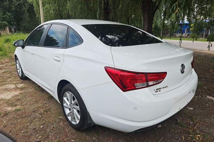 Used Buick Verano 2018 Sedan 15S Automatic Leading Model Exterior 2