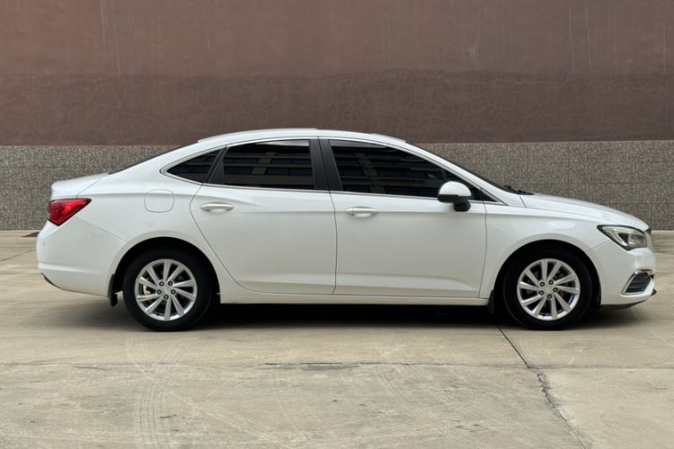 Used Buick Verano 2018 Sedan 15S Automatic Leading Model Exterior 2