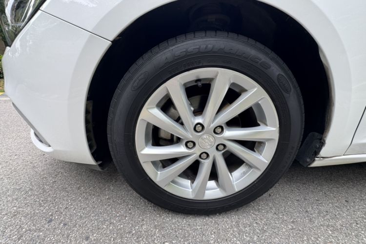 Used Buick Verano 2018 Sedan 15S Automatic Leading Model Exterior 2