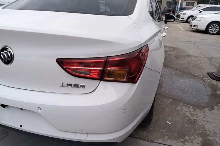Used Buick Verano 2018 Sedan 15S Automatic Entry Model Exterior 3
