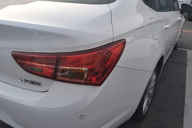 Used Buick Verano 2018 Sedan 15S Automatic Entry Model Exterior 3