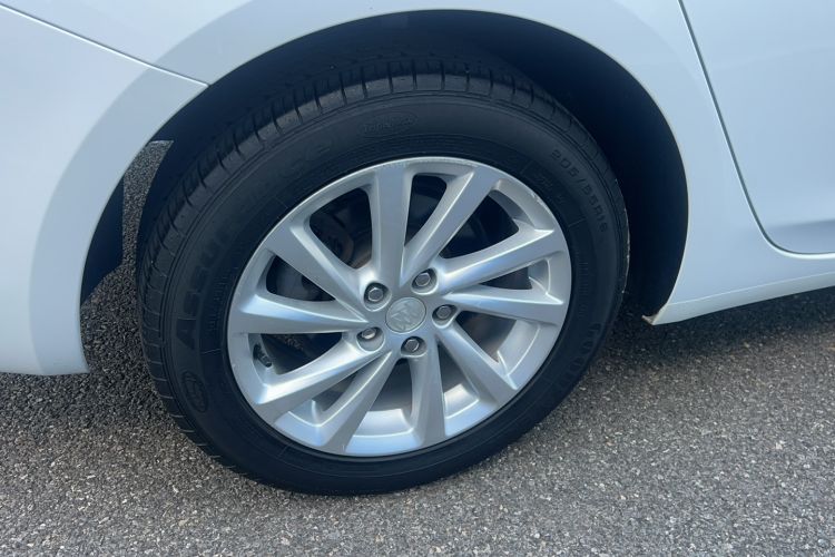 Used Buick Verano 2018 Sedan 15S Automatic Leading Model Exterior 3