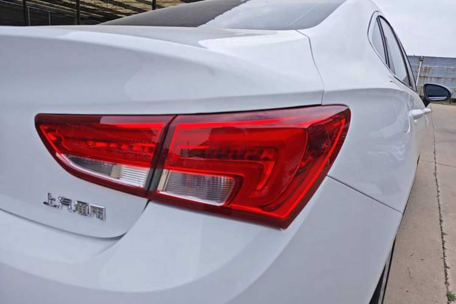 Used Buick Verano 2018 Sedan 20T Dual-Clutch Leading Model Exterior 3