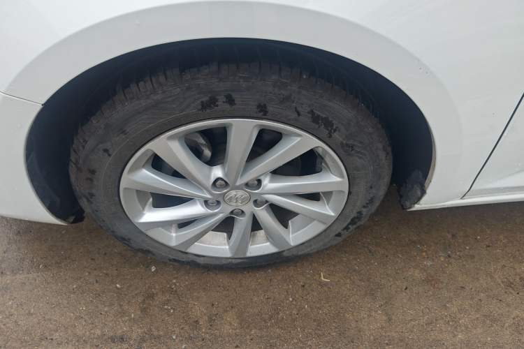 Used Buick Verano 2018 Sedan 15S Automatic Leading Model Exterior 4