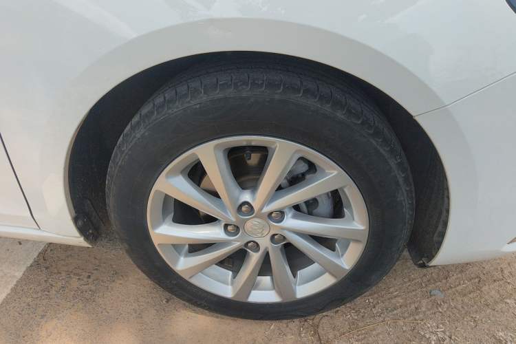 Used Buick Verano 2018 Sedan 15S Automatic Entry Model Exterior 4
