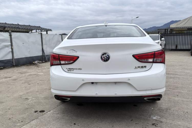 Used Buick Verano 2018 Sedan 20T Dual-Clutch Leading Model Exterior 4