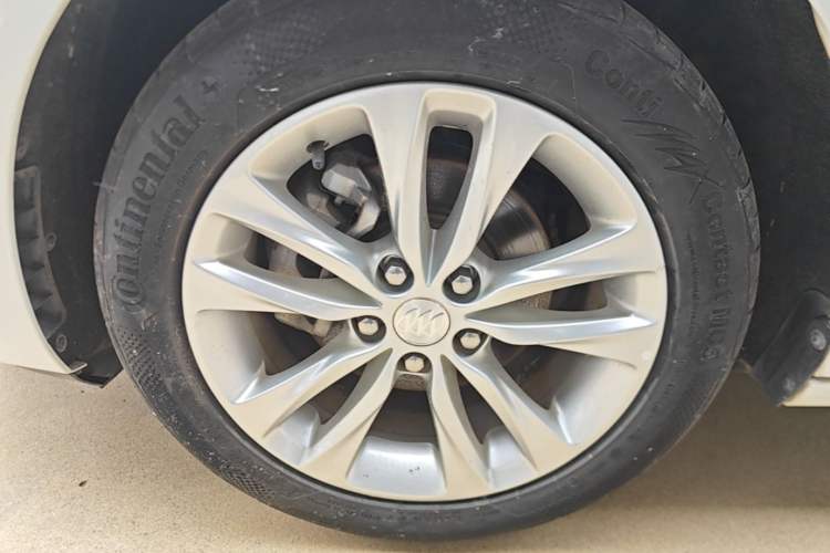 Used Buick Verano 2018 Sedan 20T Dual-Clutch Leading Model Exterior 4