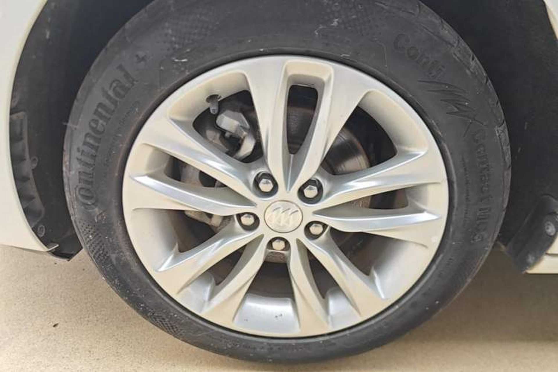 Used Buick Verano 2018 Sedan 20T Dual-Clutch Leading Model Exterior 4