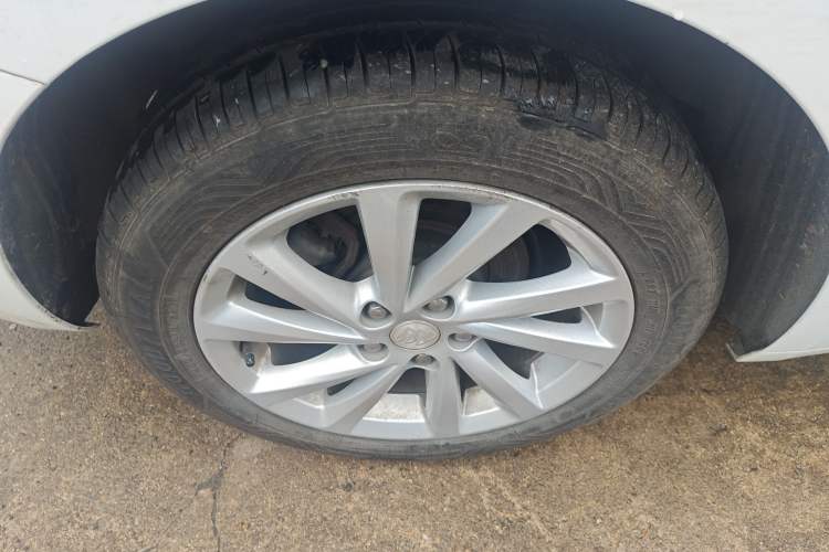 Used Buick Verano 2018 Sedan 15S Automatic Leading Model Exterior 5