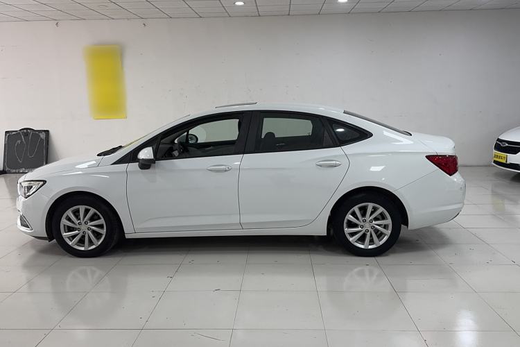 Used Buick Verano 2018 Sedan 15S Manual Leading Model Exterior 5