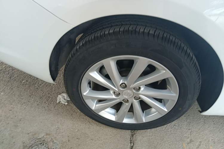 Used Buick Verano 2018 Sedan 15S Automatic Entry Model Exterior 5