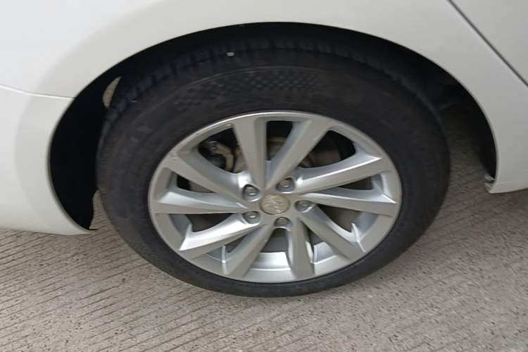 Used Buick Verano 2018 Sedan 15S Automatic Entry Model Exterior 5