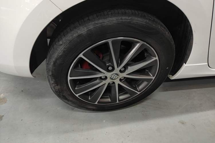 Used Buick Verano 2018 Hatchback GS 20T Dual-Clutch Leading Model Exterior 5