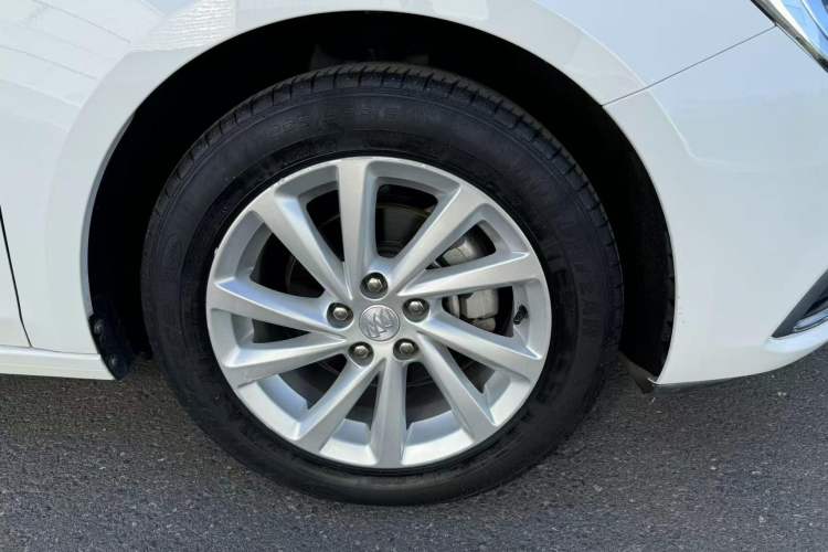 Used Buick Verano 2018 Sedan 15S Automatic Leading Model Exterior 6