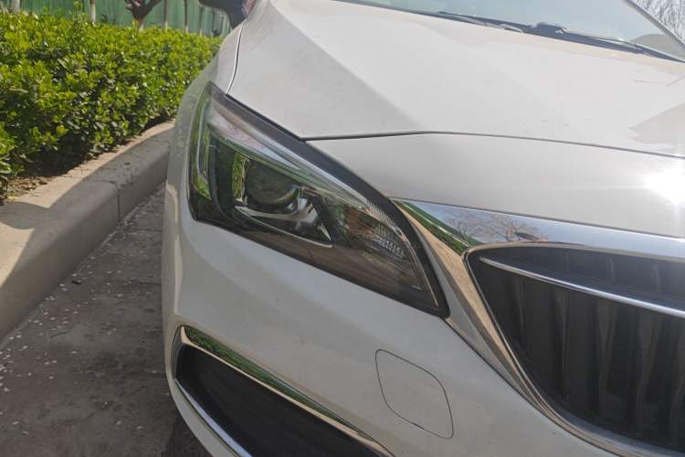 Used Buick Verano 2018 Sedan 15S Automatic Leading Model Exterior 6