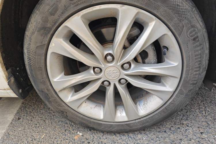 Used Buick Verano 2018 Sedan 20T Dual-Clutch Leading Model Exterior 7