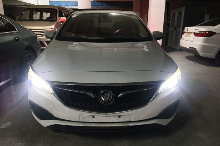 Used Buick Verano 2018 Sedan 20T Dual-Clutch Elite Model Front